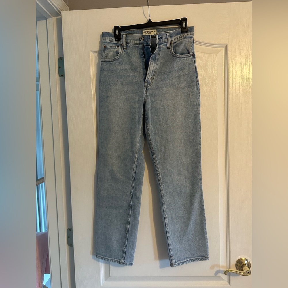 Abercrombie The Ankle Straight Ultra High Rise Curve Love 27